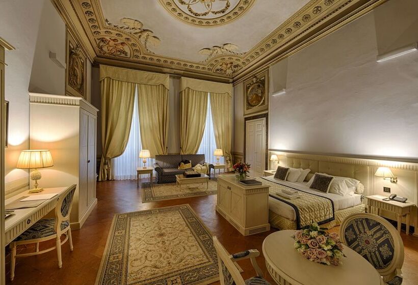 سوییت جونیور, Palazzo Guicciardini