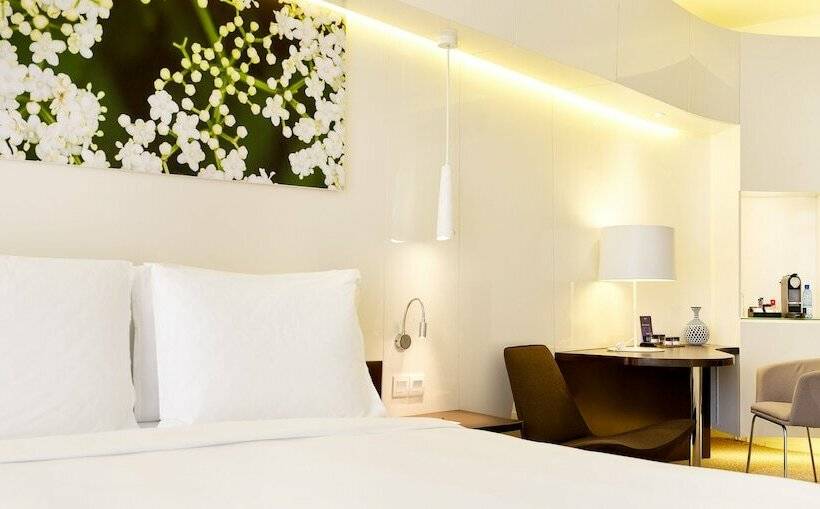 Suite with Terrace, Radisson Blu Hotel & Convention Centre Kigali