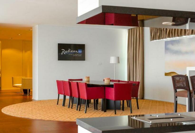 سوئیت رویال, Radisson Blu Hotel & Convention Centre Kigali