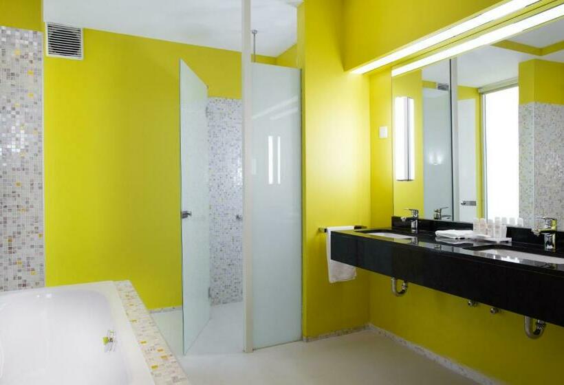 اتاق اجرایی با مشاهده, Radisson Blu Hotel & Convention Centre Kigali