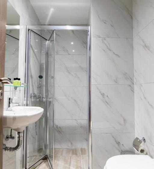 经济房, New Amaryllis