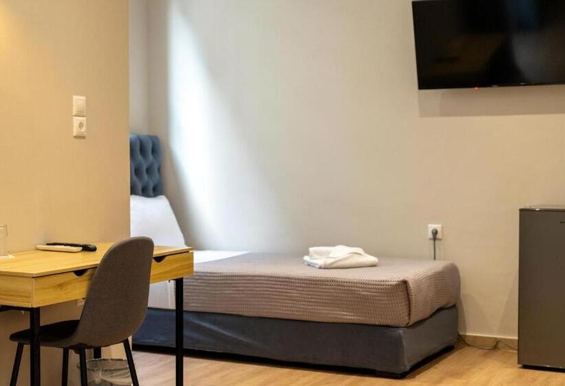 四人标准间, New Amaryllis