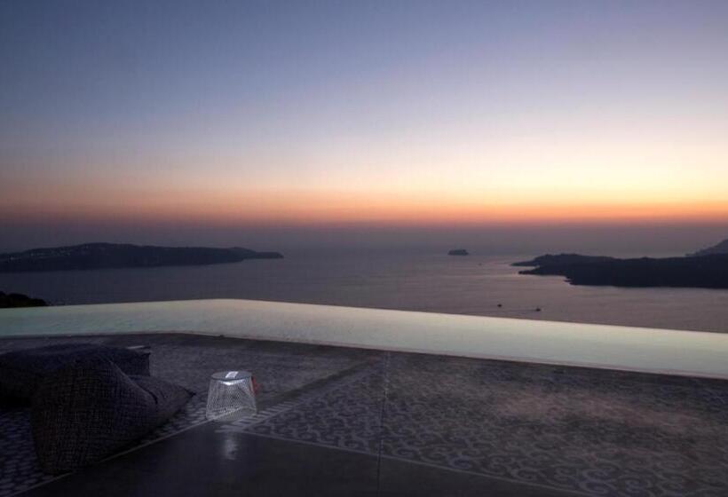 Номер Стандарт, Erosantorini Estate