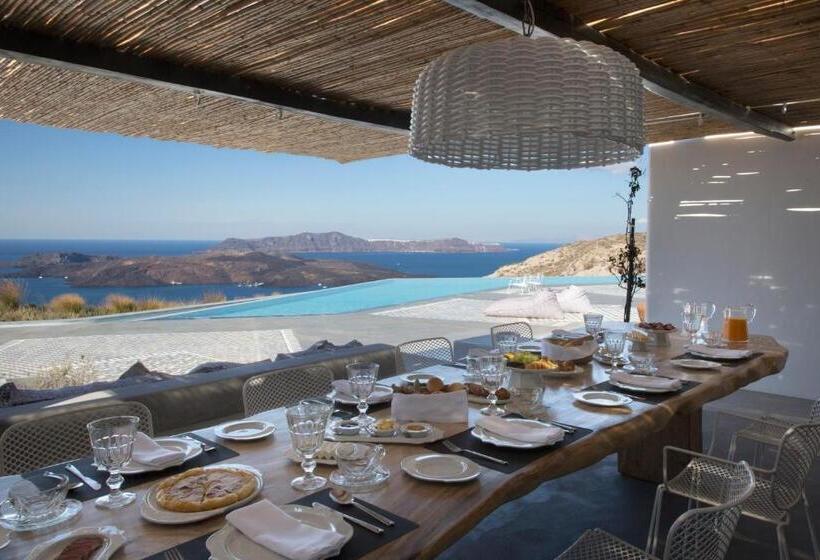 Номер Стандарт, Erosantorini Estate