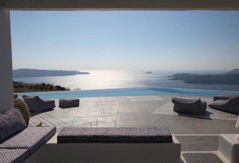 Номер Стандарт, Erosantorini Estate
