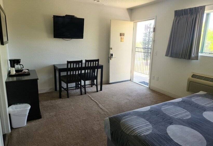 غرفة قياسية سرير كينج, The View Motel