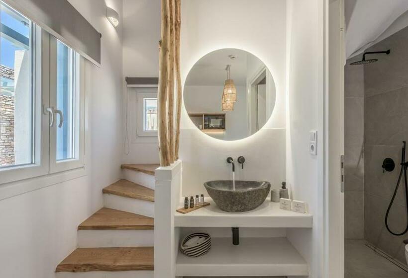 メゾネットスイート, Elements Of Milos