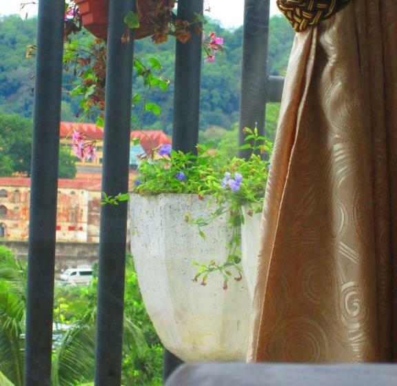 标准间带阳台, Kandyan Sweet Villa