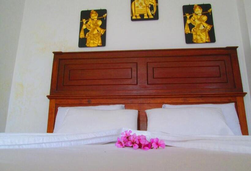 标准间带阳台, Kandyan Sweet Villa