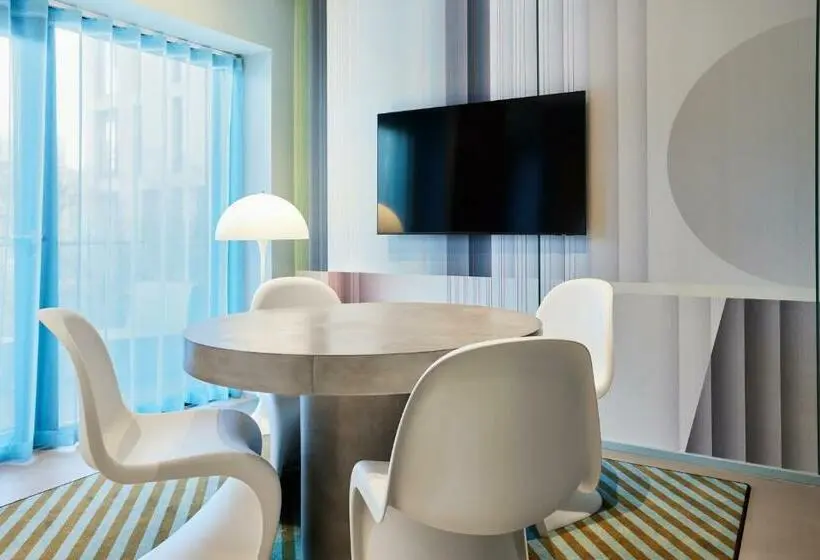 Monolocale Standard, Kirk Suites