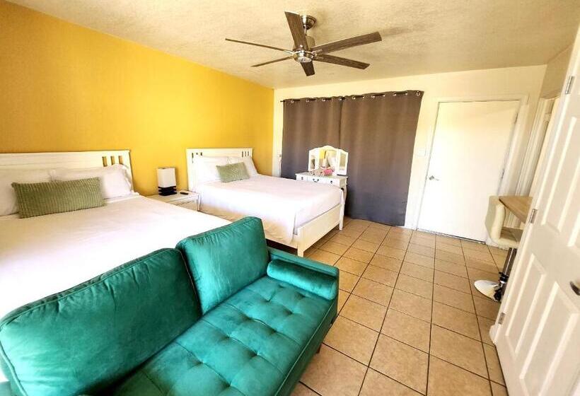 Номер Superior, Paradise Hot Springs