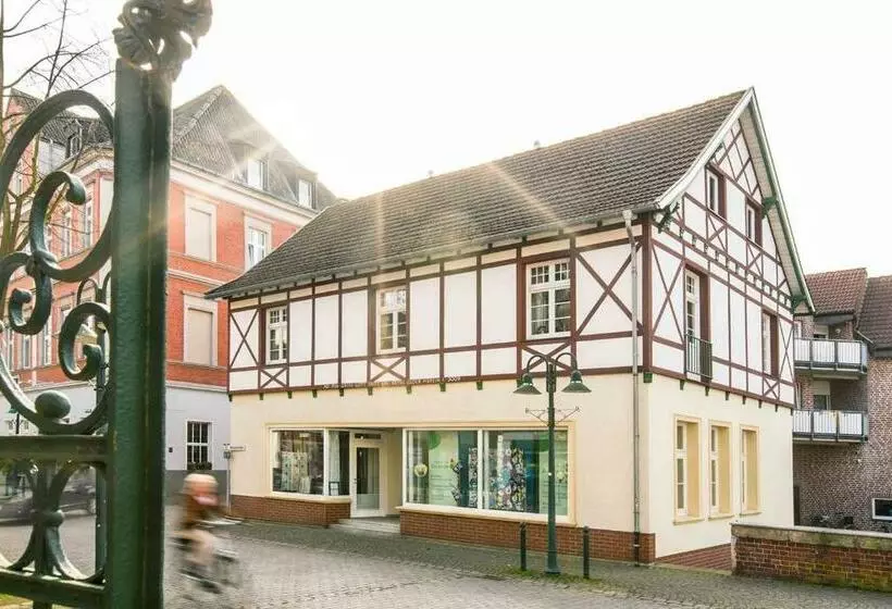 スタンダードスタジオ, Boardinghouse Marienlinde