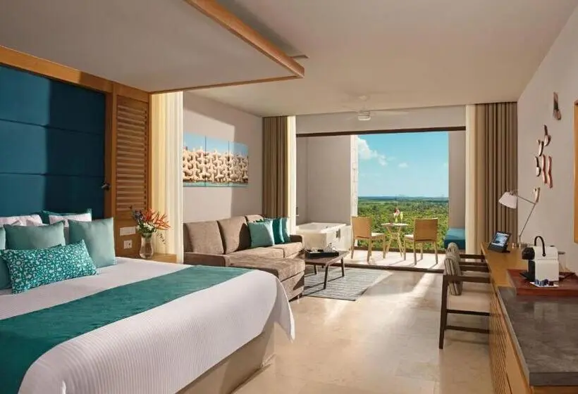 庭の見えるジュニアスイート, Dreams Playa Mujeres Golf & Spa Resort All Inclusive
