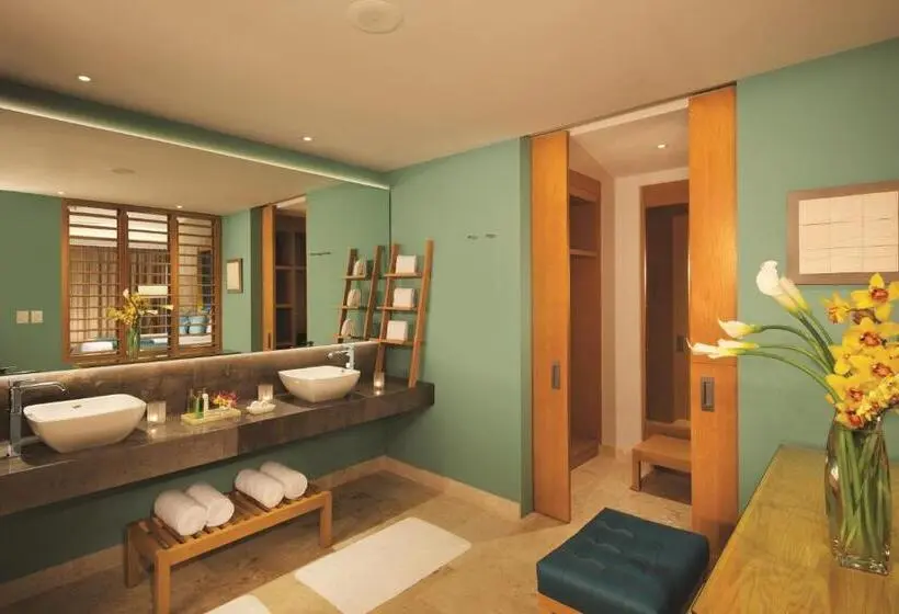 スイートクラブ シービュー, Dreams Playa Mujeres Golf & Spa Resort All Inclusive