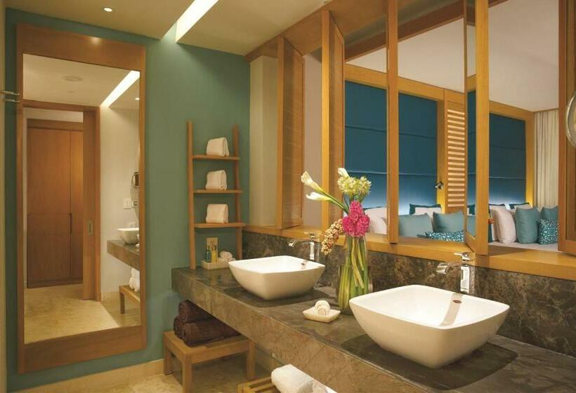 Клубный полулюкс с видом на море, Dreams Playa Mujeres Golf & Spa Resort   All Inclusive