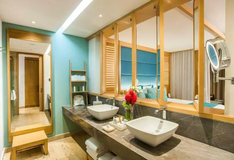 キングサイズベッドのジュニアスイート, Dreams Playa Mujeres Golf & Spa Resort   All Inclusive