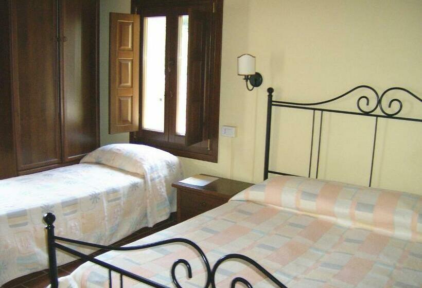 غرفة كلاسيكية ثلاثية, Agriturismo La Marletta