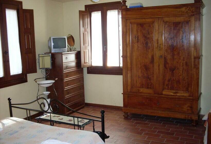 غرفة كلاسيكية ثلاثية, Agriturismo La Marletta