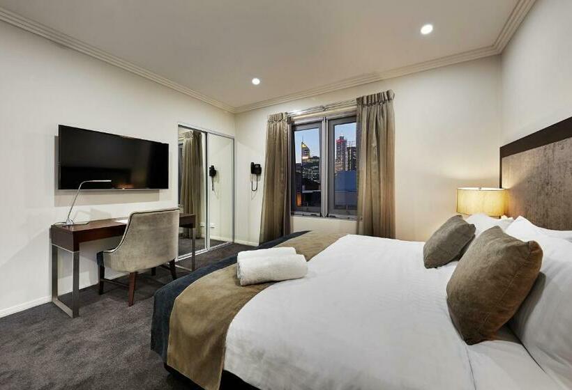 استودیوی استاندارد, Attika