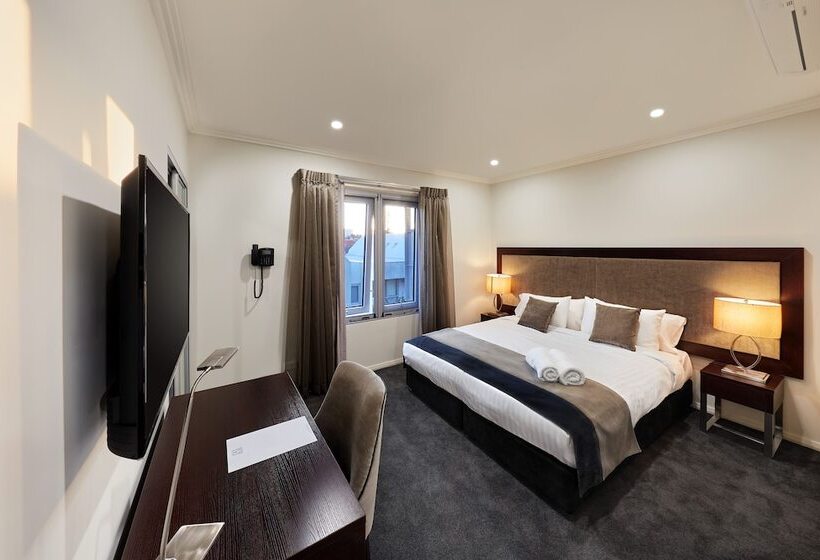 استودیوی استاندارد, Attika