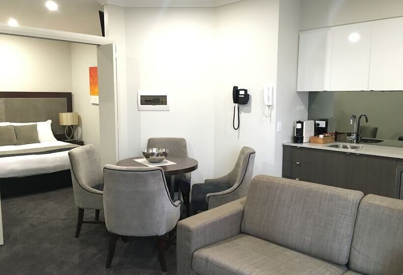 آپارتمان لوکس 1 خوابه, Attika