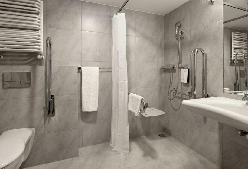 Номер Стандарт Индивидуальный, Golden Tulip Krakow Kazimierz