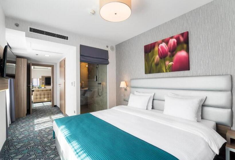 家庭小型套房, Golden Tulip Krakow Kazimierz