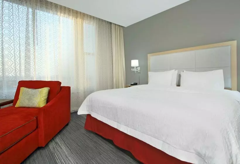 Standard Room King Bed Adapted for people with reduced mobility