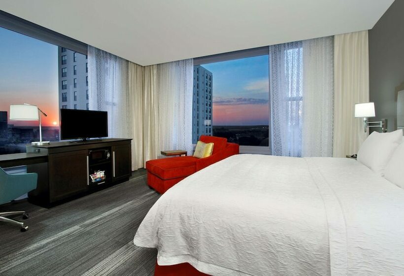 غرفة قياسية سرير كينج لذوى الإحتياجات الخاصة, Hampton Inn Kansas City/downtown Financial District