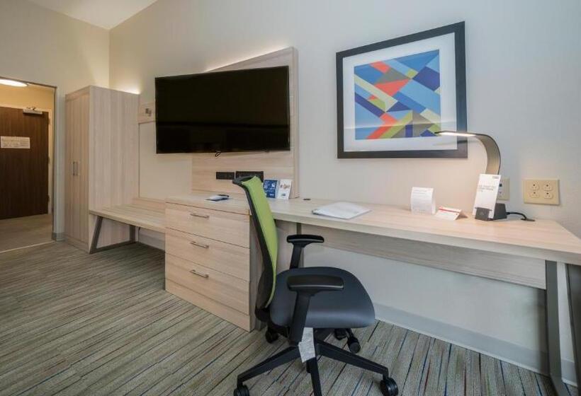 חדר סטנדרט עם מיטת קינג, Holiday Inn Express & Suites Southaven Central Memphis, An Ihg