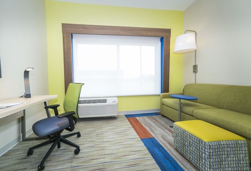 סוויטה מותאמת לאדם עם מוגבלויות, Holiday Inn Express & Suites Southaven Central Memphis, An Ihg