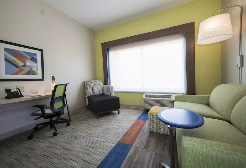身障者適用スイートルーム, Holiday Inn Express & Suites   Southaven Central   Memphis, An Ihg