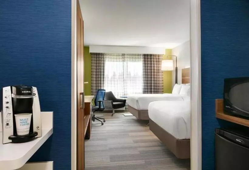 身障者適用クイーンサイズベッドルーム, Holiday Inn Express & Suites Salisbury, An Ihg