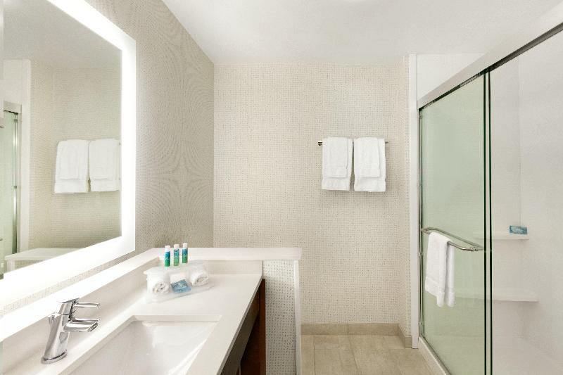 غرفة قياسية, Holiday Inn Express & Suites Salisbury, An Ihg