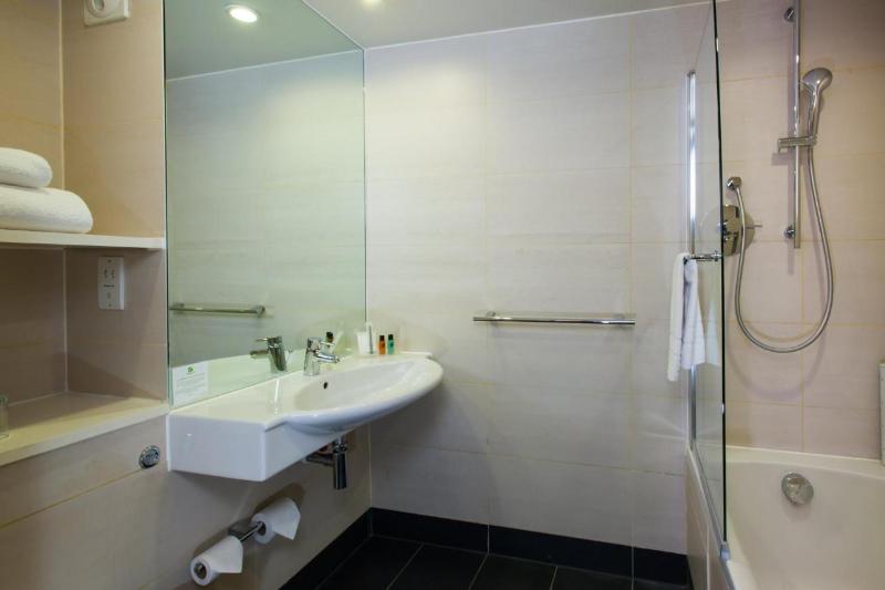 غرفة قياسية سرير كينج لذوى الإحتياجات الخاصة, Holiday Inn Express & Suites Salisbury, An Ihg