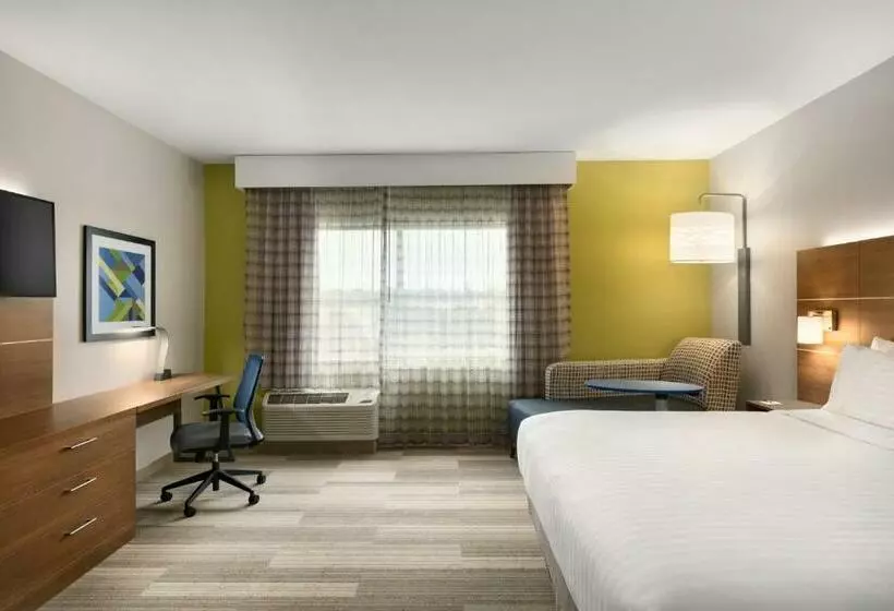 キングサイズベッドのスタンダードルーム, Holiday Inn Express & Suites Salisbury, An Ihg