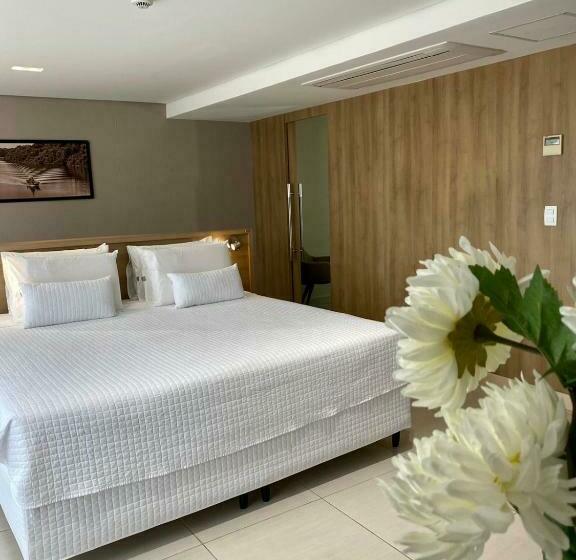 ジュニアスイート, Manaira