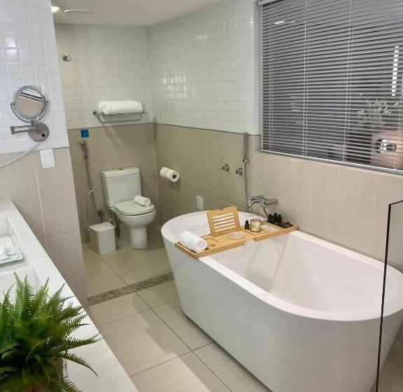 プレジデントスイートルーム, Manaira