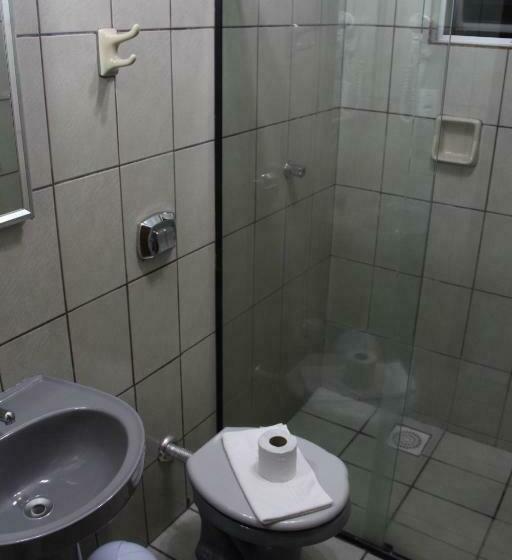 이코노미 트리플 룸, Oasis Chartouni