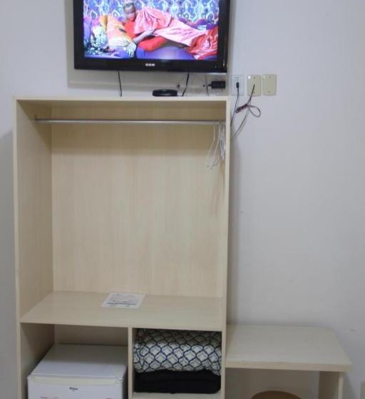 패밀리 룸, Oasis Chartouni