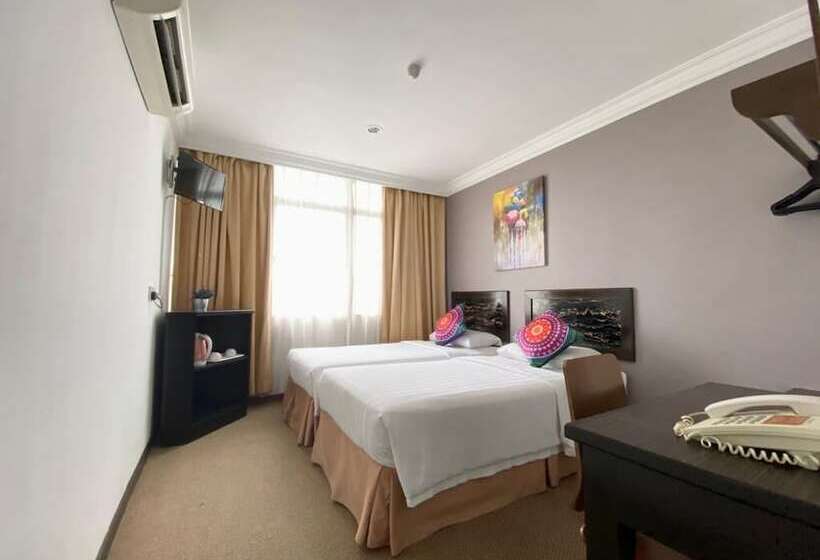 Quarto Superior Vista Cidade, Queenspark Lovita