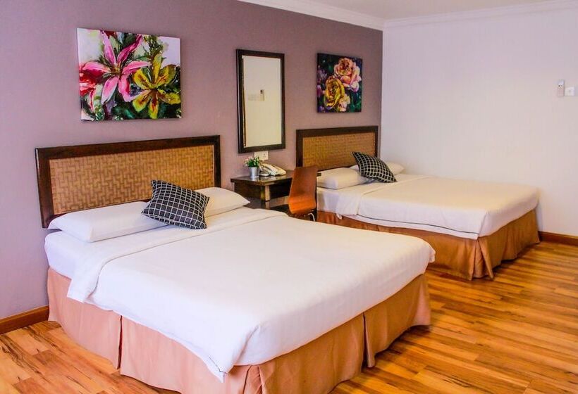 Quarto Familiar, Queenspark Lovita