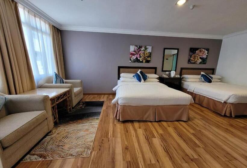 Suite Familiar, Queenspark Lovita