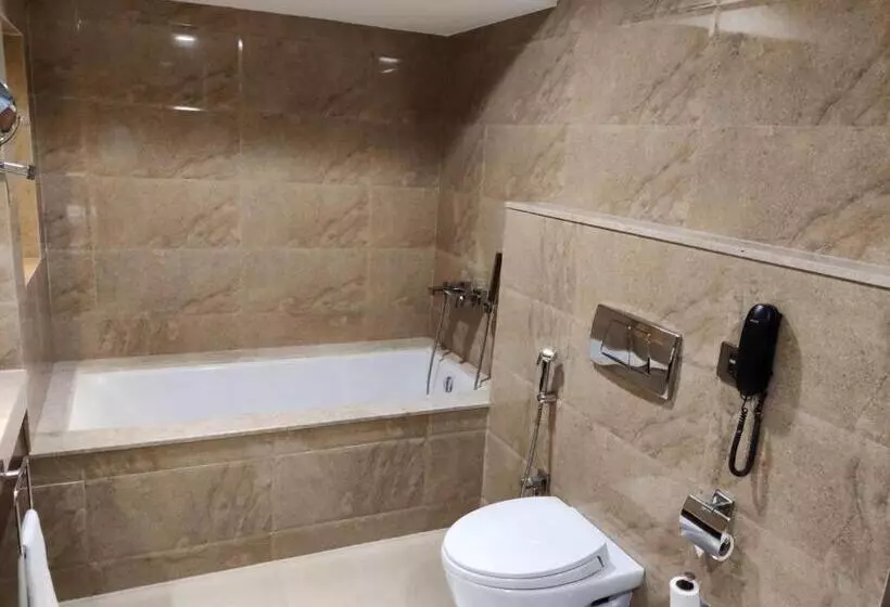 اتاق کلاب, The Raviz Calicut