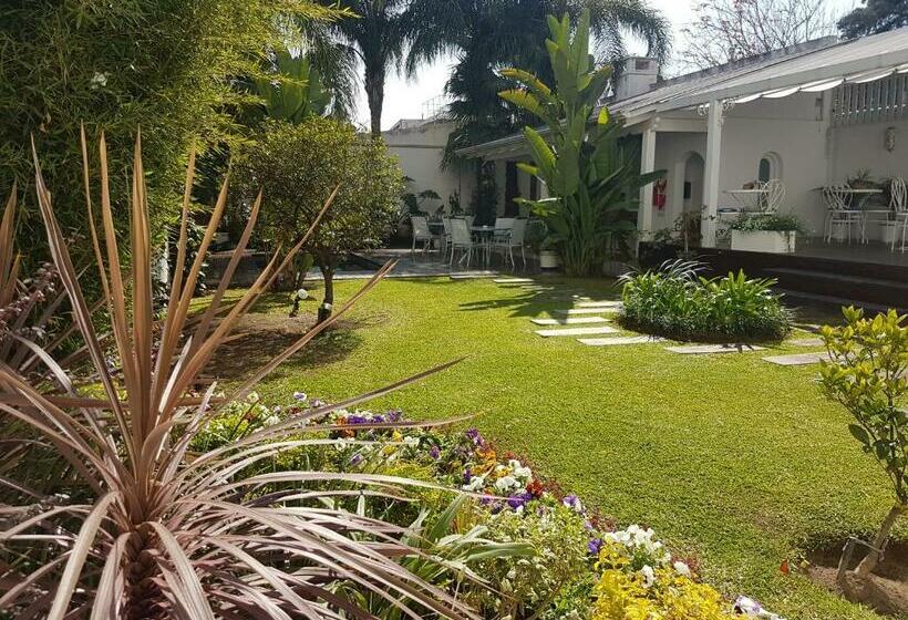 Номер Стандарт Вид на Сад, Villa Vicuña Salta Hotel Boutique