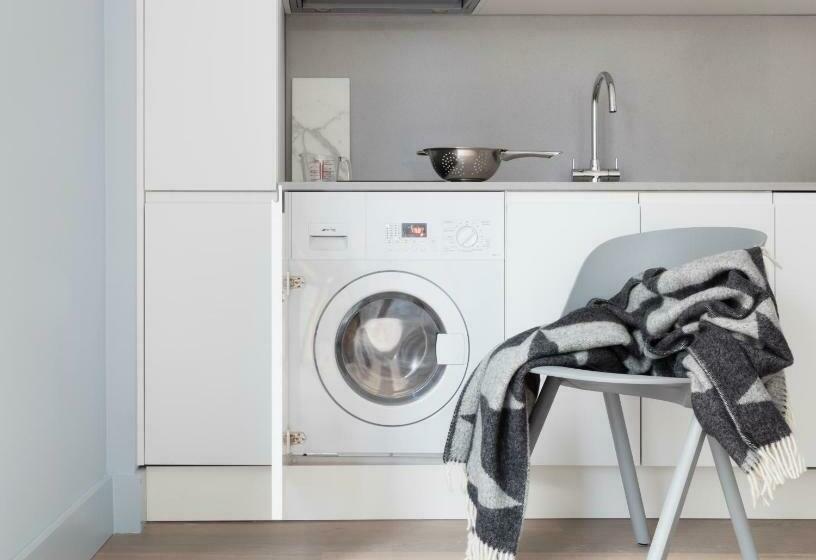 标准工作室, Leman Locke