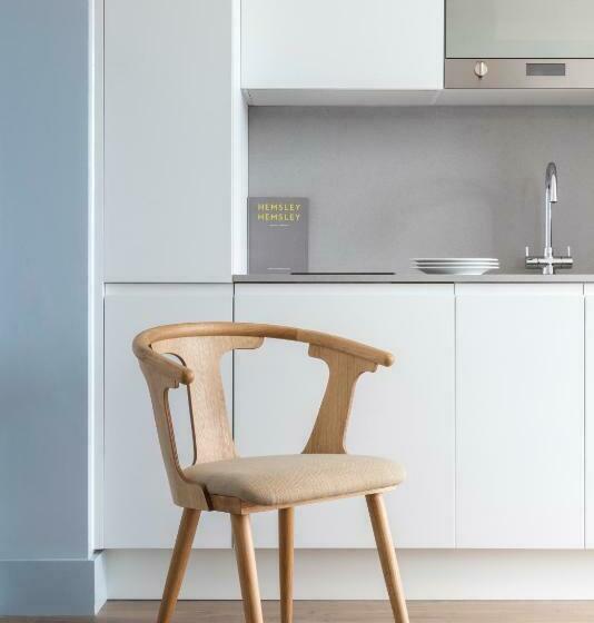 标准工作室, Leman Locke