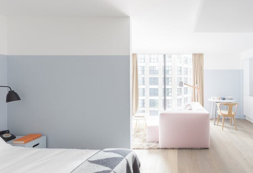 标准工作室, Leman Locke