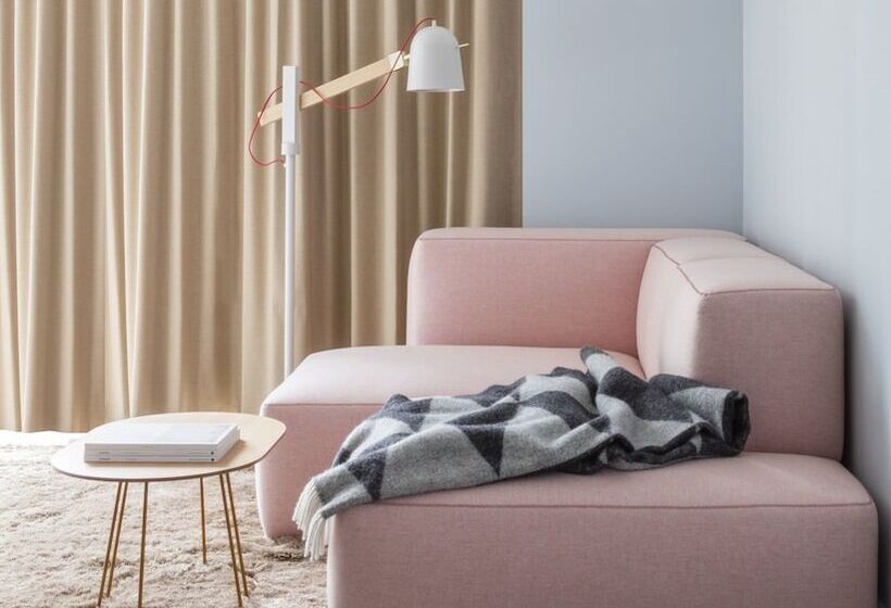 标准工作室, Leman Locke