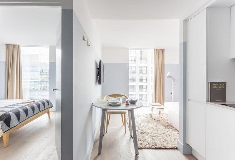 适合残疾人士使用的套间, Leman Locke